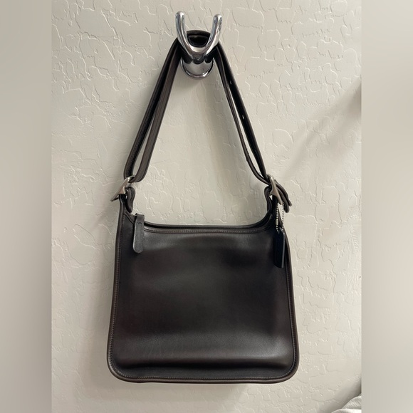Coach Legacy Zip